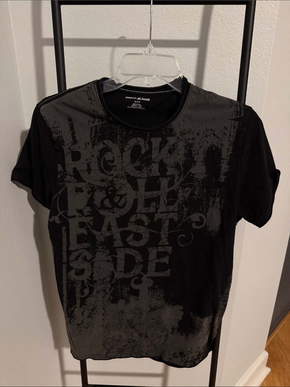Dkny Black Graphic Short Sleeve Crewneck Tee